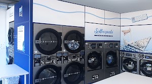 Lavanderia automatica self service Sottocoperta Genzano di Roma 6 Lavanderia Self Service Sottocoperta - Genzano di Roma place picture