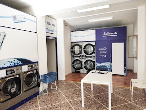 Lavanderia Self Service Sottocoperta - Cisterna place picture